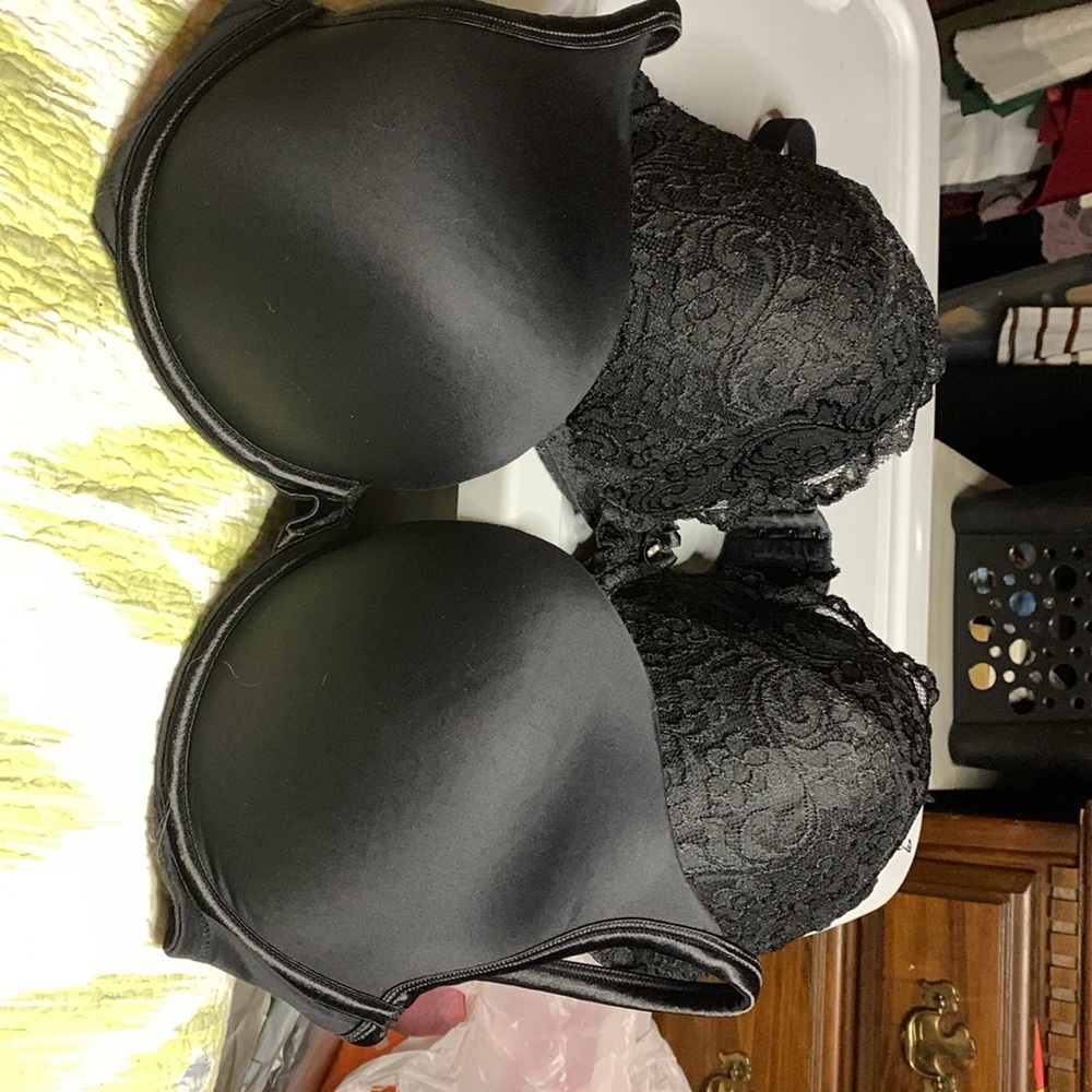2 Ladies Bras